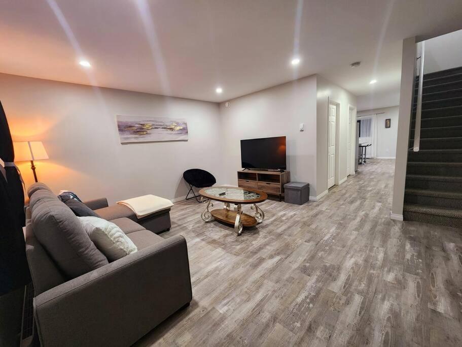 Comfort First - Sleeps 6 Whitehorse Exterior photo